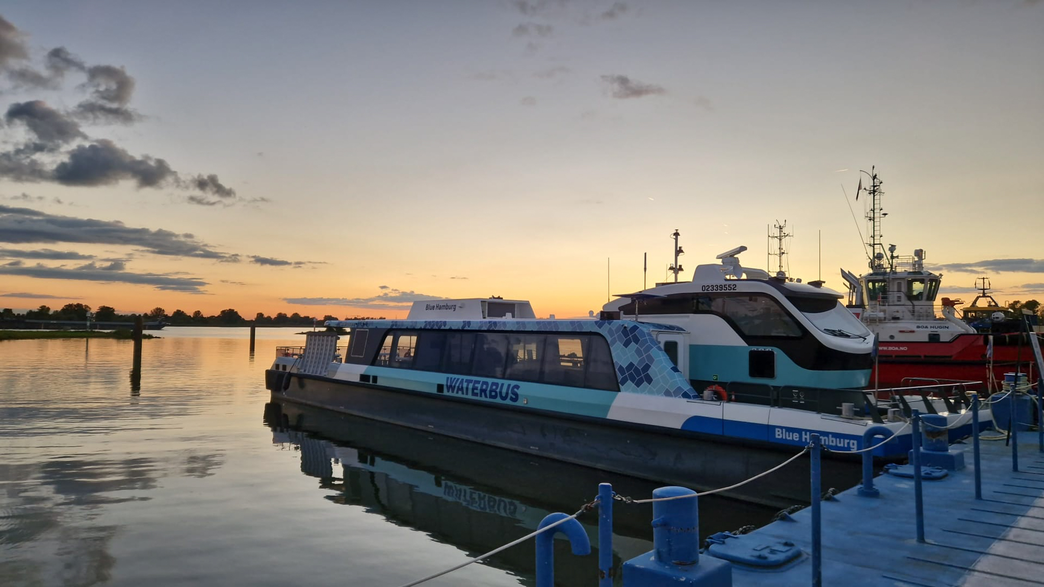 damen-festival-2024-workboat-event-in-gorinchem-royal-van-der-leun-key-supplier-of-electrical-marine-systems-scio-13-