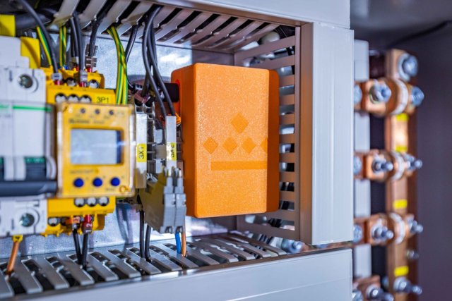 1 royal van der leun - smart app scio - smart switchboard for maintenance - on mobile and tablet (8