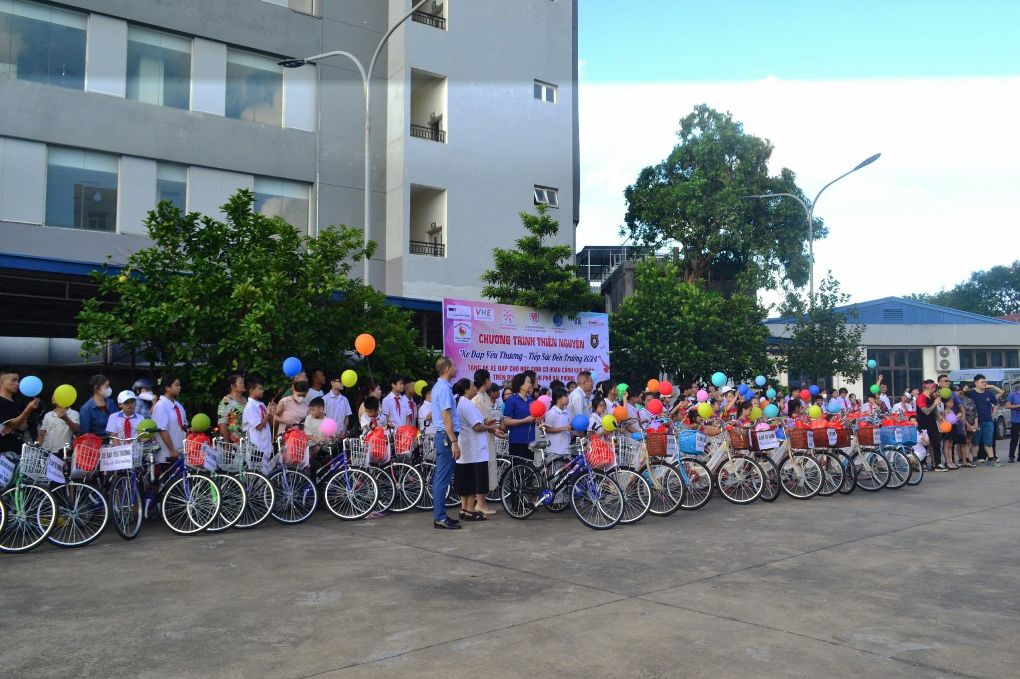 van-der-leun-vietnam-bicycles-support-5